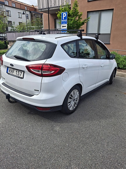 Ford C-Max 4 of 6