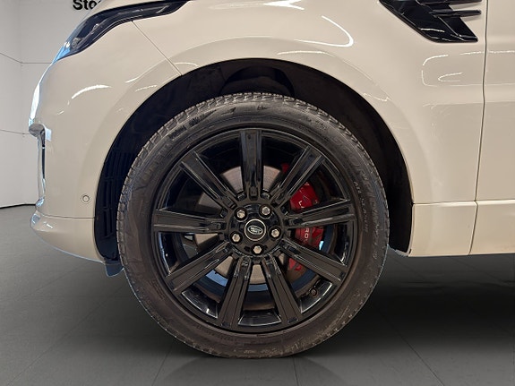 Land Rover Range Rover Sport 8 of 27