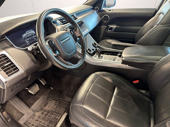 Land Rover Range Rover Sport 9 of 27