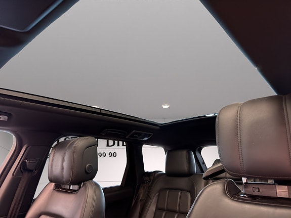 Land Rover Range Rover Sport 17 of 27