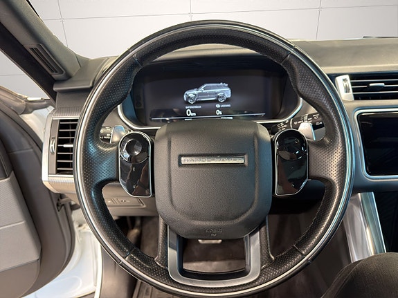 Land Rover Range Rover Sport 12 of 27