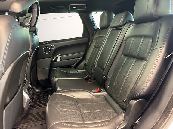 Land Rover Range Rover Sport 14 of 27