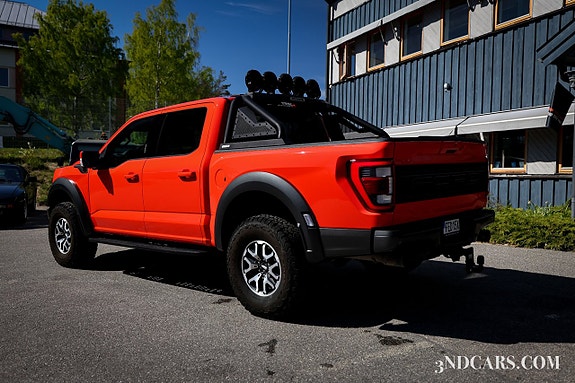 Ford F-150 3 of 5