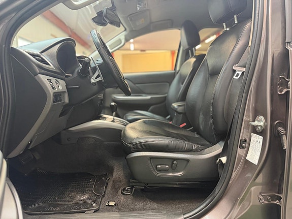 Mitsubishi L200 13 of 22