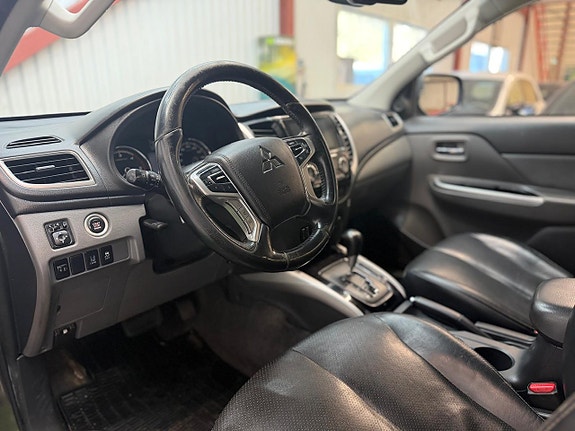 Mitsubishi L200 12 of 22