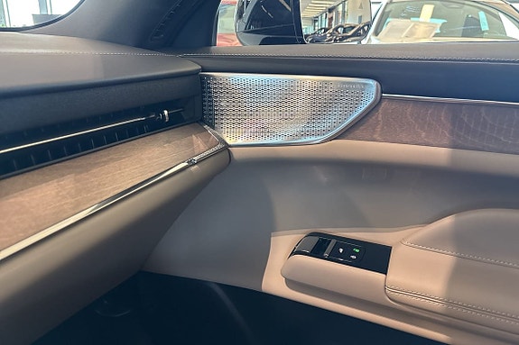 Volvo ES90 26 of 30