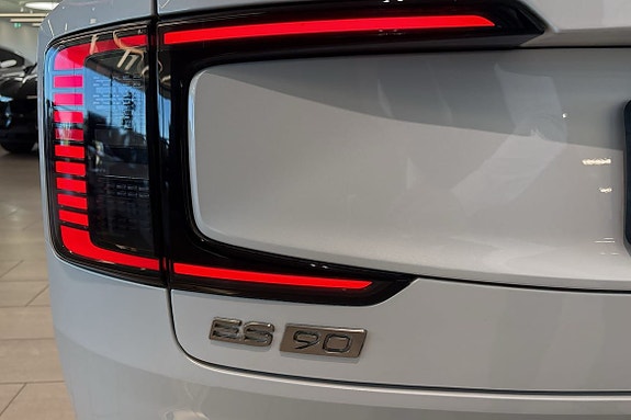 Volvo ES90 12 of 30