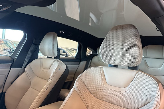 Volvo ES90 19 of 30