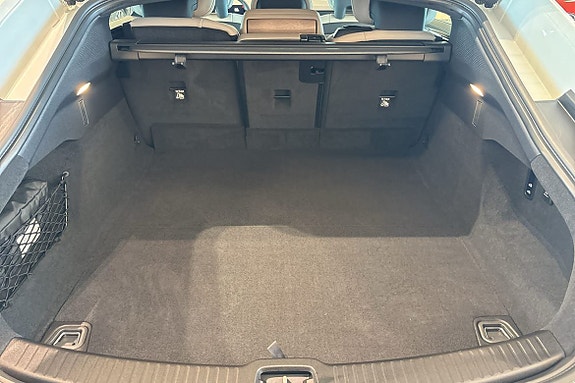 Volvo ES90 13 of 30