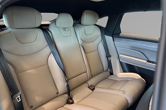 Volvo ES90 11 of 30