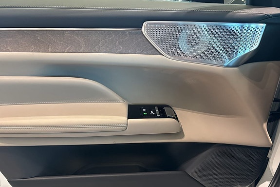 Volvo ES90 23 of 30