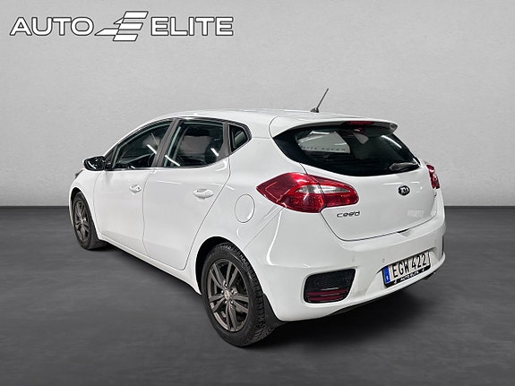 Kia Ceed 3 of 5