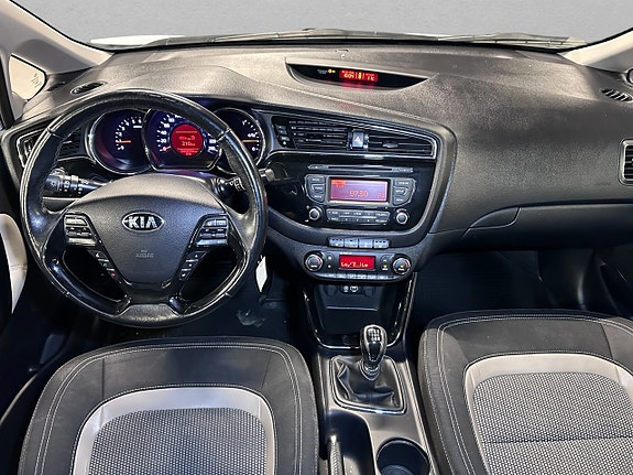 Kia Ceed 12 of 23