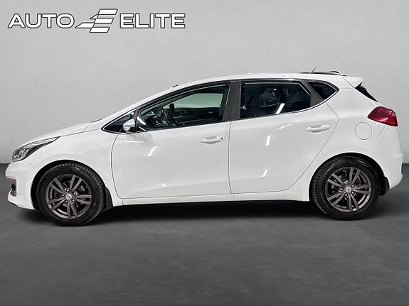 Kia Ceed 2 of 5