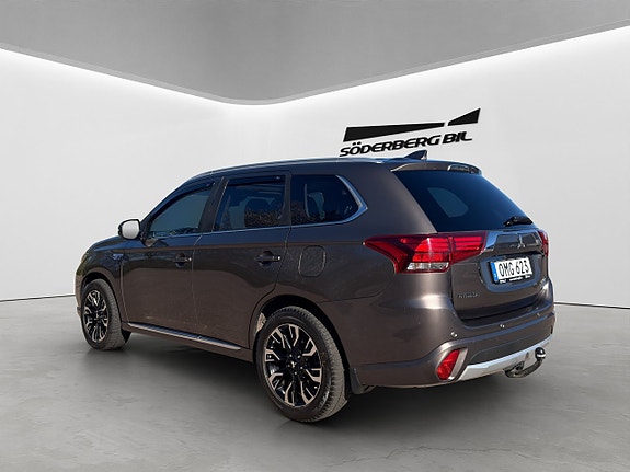 Mitsubishi Outlander 20 of 28