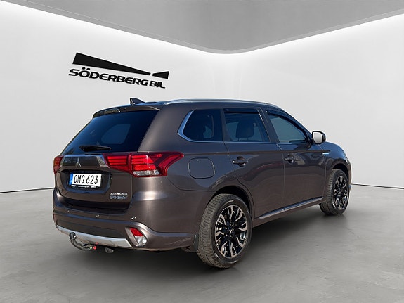 Mitsubishi Outlander 23 of 28
