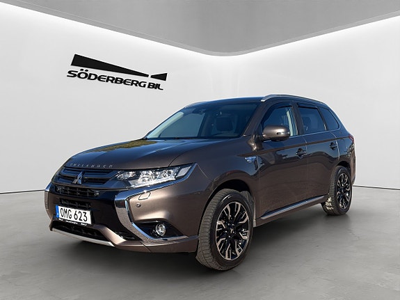 Mitsubishi Outlander 2 of 28