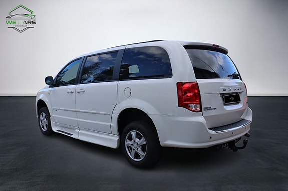 Dodge Grand Caravan 7 of 19