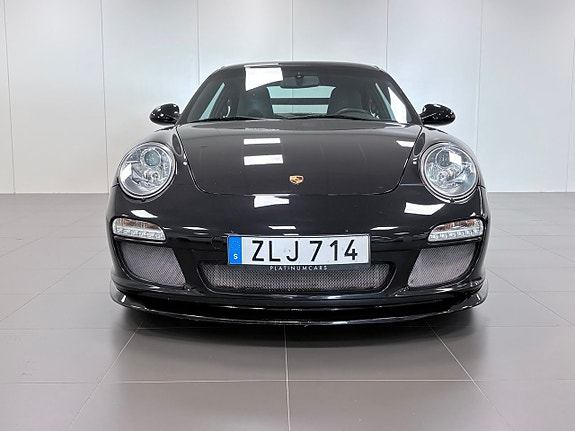 Porsche 911 4 of 5