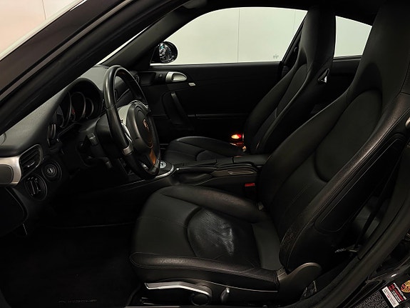 Porsche 911 17 of 23