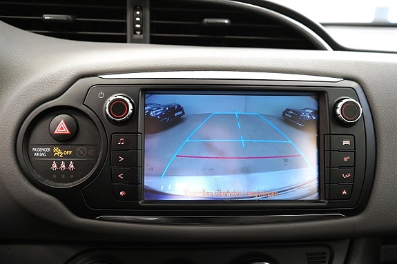 Toyota Yaris 17 of 21