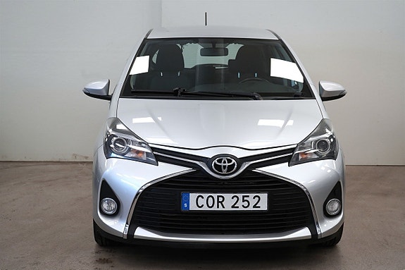 Toyota Yaris 7 of 21