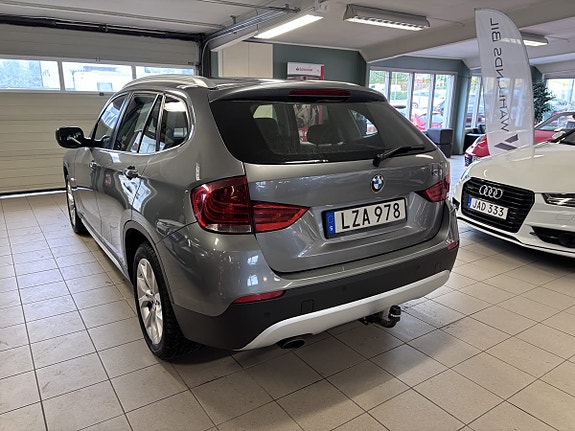 BMW X1 4 of 5
