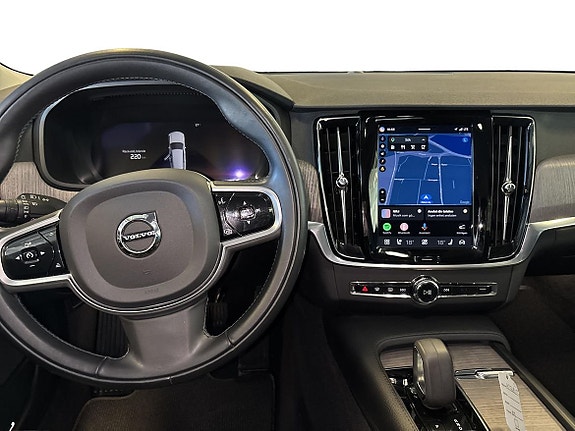 Volvo V90 Cross Country 8 of 9