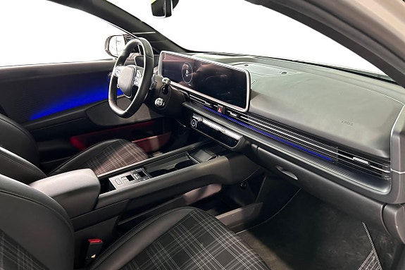 Hyundai Ioniq 6 10 of 16