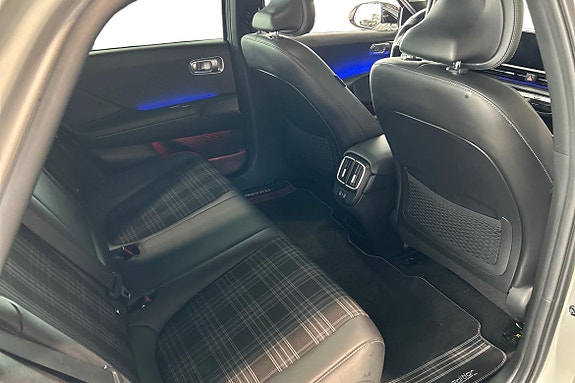 Hyundai Ioniq 6 11 of 16