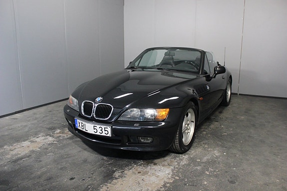 BMW Z3 2 of 5