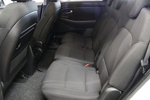 Kia Carens 14 of 14