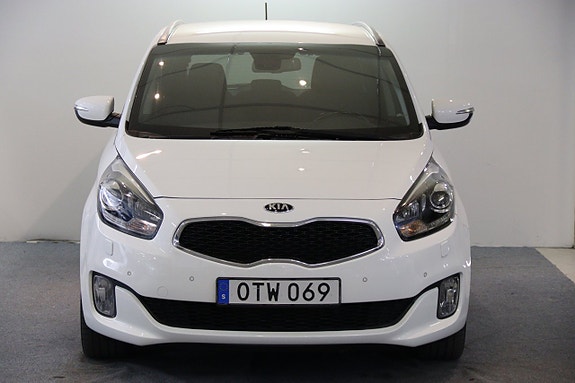 Kia Carens 2 of 5