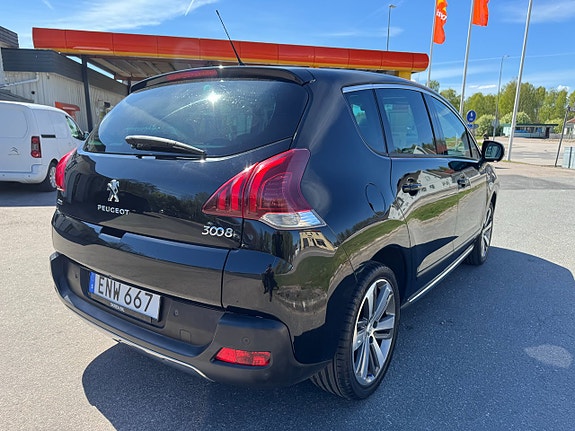 Peugeot 3008 3 of 5
