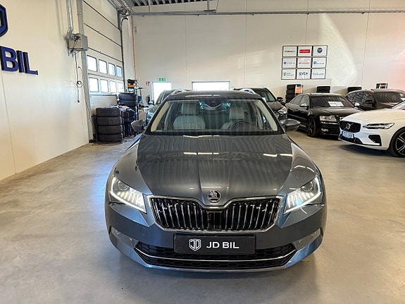 Skoda Superb 4 of 5