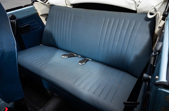 Volkswagen 1303 25 of 30