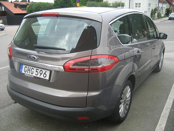 Ford S-MAX 3 of 5