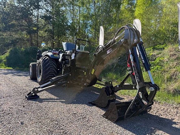 Kompakt traktor med 4WD 50 hk 5 of 8