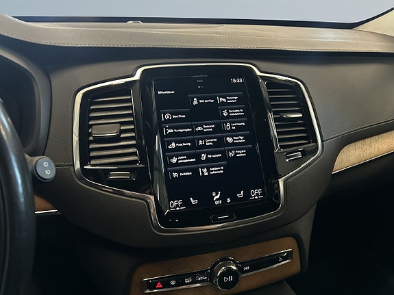 Volvo XC90 11 of 18