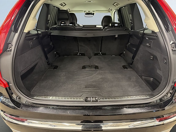 Volvo XC90 12 of 18