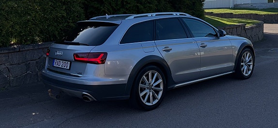Audi A6 allroad 2 of 5