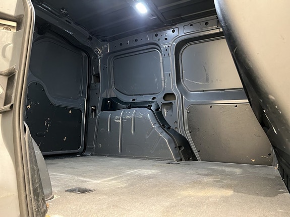 Volkswagen Caddy 15 of 30
