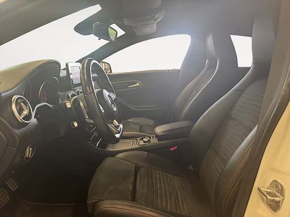 Mercedes-Benz CLA220 d 9 of 16