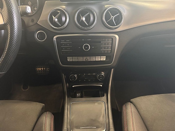 Mercedes-Benz CLA220 d 11 of 16