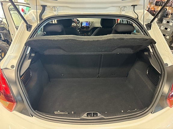 Peugeot 208 6 of 8