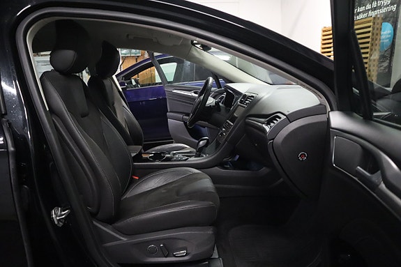 Ford Mondeo 17 of 21