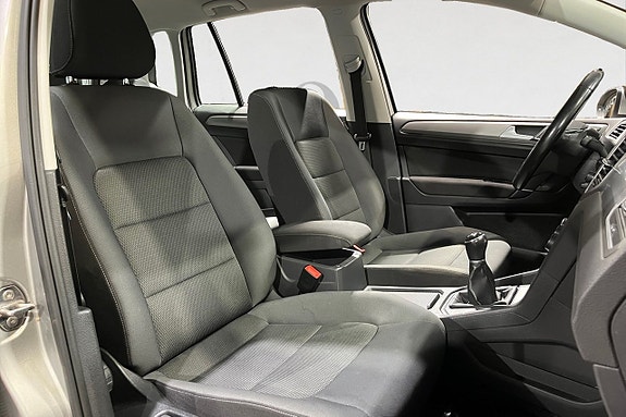 Volkswagen Golf Sportsvan 15 of 19