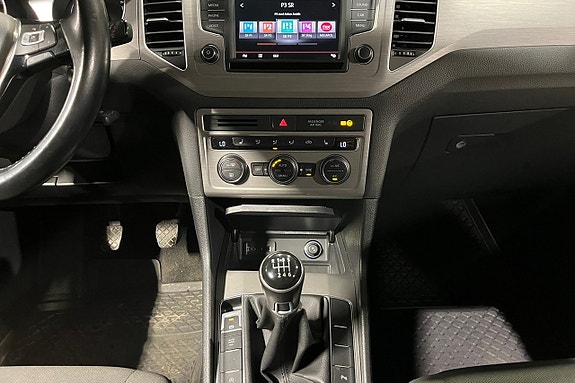 Volkswagen Golf Sportsvan 12 of 19