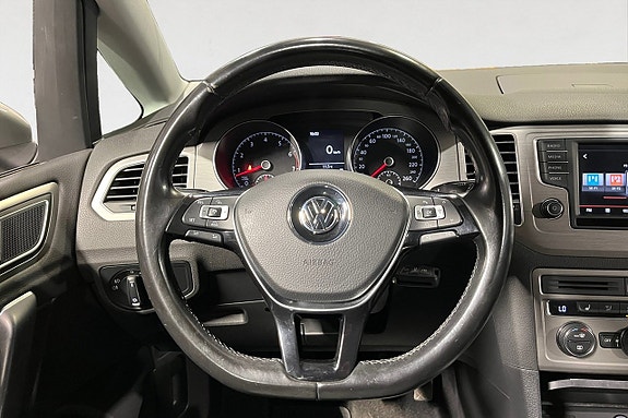 Volkswagen Golf Sportsvan 13 of 19