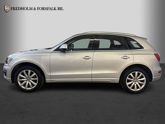Audi Q5 2 of 5